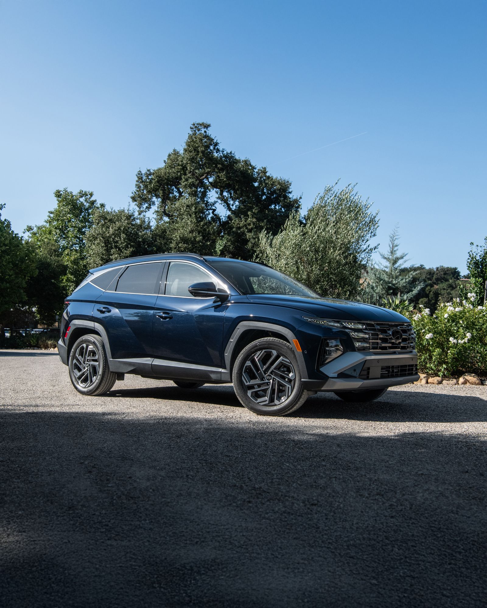 Dark blue Hyundai Tucson SUV